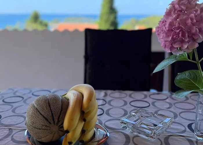 Mit Terrasse By Interhome